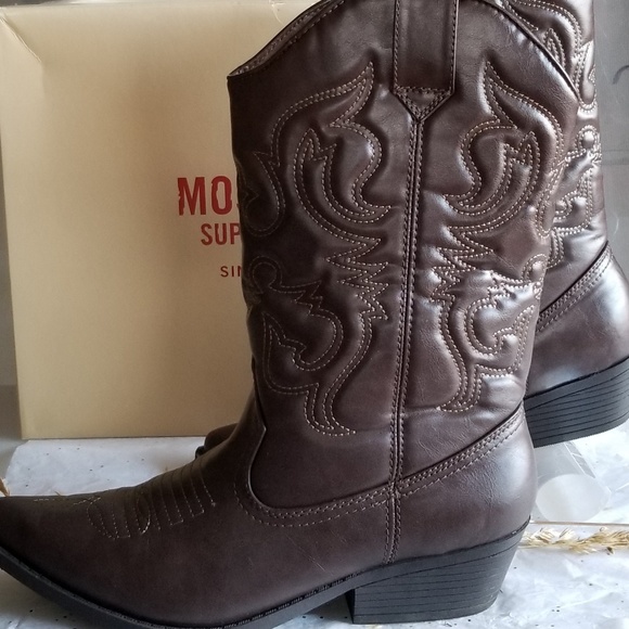 Mossimo Cowboy Boots 2025 www.angloamericancentre